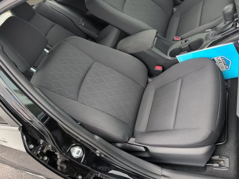 Used 2024 Toyota Corolla LE FWD image 32