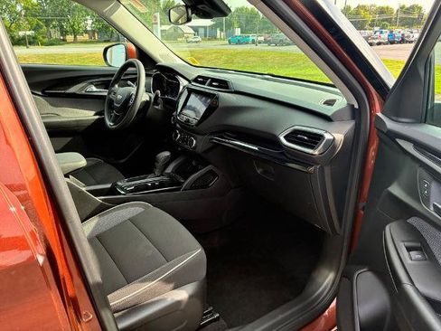 Used 2021 Chevrolet TrailBlazer LT w/ Convenience Package AWD/4WD image 16