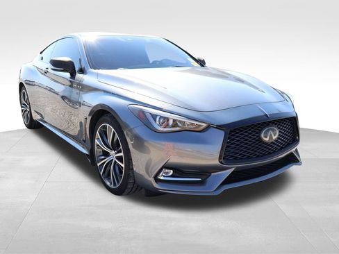 Used 2019 INFINITI Q60 3.0t Luxe w/ Essential Package AWD/4WD image 9