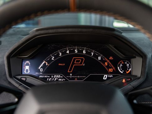 Used 2024 Lamborghini Huracan Sterrato image 35