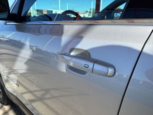 Used 2020 GMC Acadia SLT image 9