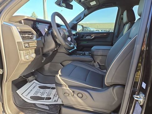 New 2026 GMC Yukon XL Elevation image 2