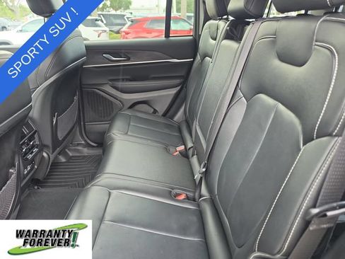 Used 2023 Jeep Grand Cherokee Limited w/ Black Appearance Package RWD image 12