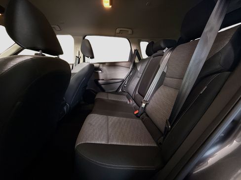 Used 2023 Nissan Rogue SV image 25