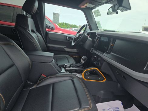 Used 2023 Ford Bronco Badlands AWD/4WD image 4