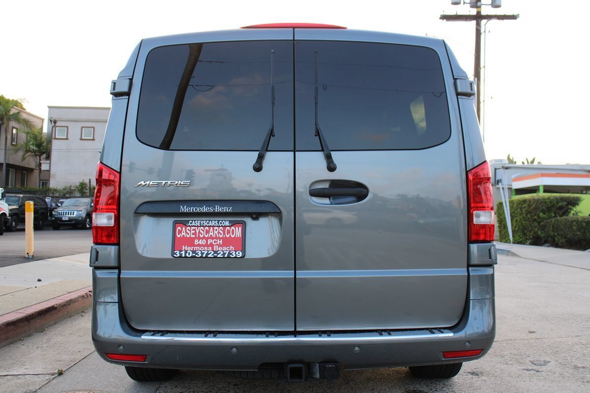 Used 2021 Mercedes-Benz Metris Passenger image 5