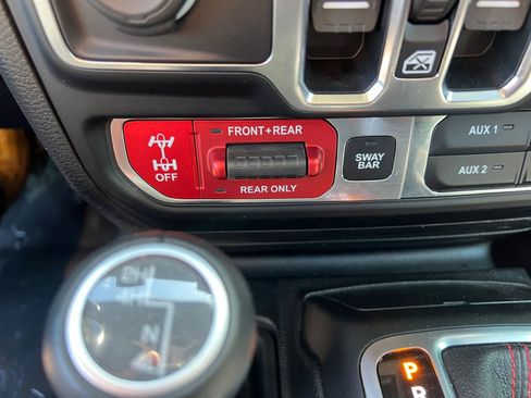 Used 2019 Jeep Wrangler Unlimited Rubicon AWD/4WD image 26
