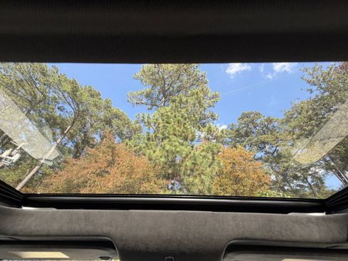 Used 2024 GMC Sierra 1500 AT4X image 38