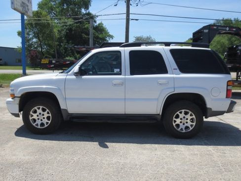 Used 2006 Chevrolet Tahoe Z71 w/ Z71 Preferred Equipment Group AWD/4WD image 5