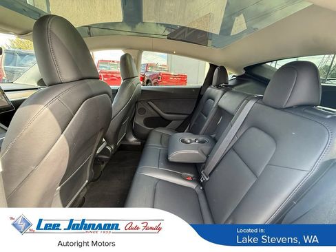 Used 2024 Tesla Model Y Long Range AWD/4WD image 14