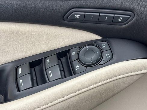 Used 2022 Buick Enclave Avenir w/ Avenir Technology Package image 17