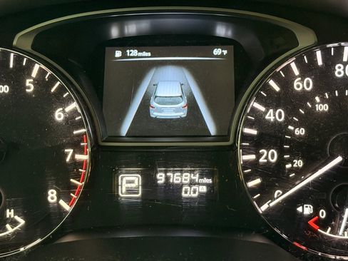 Used 2014 Nissan Pathfinder S FWD image 5