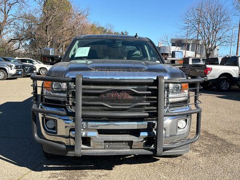 Used 2018 GMC Sierra 2500 SLT image 2
