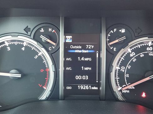 Used 2023 Toyota 4Runner Limited AWD/4WD image 17