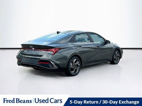 Used 2024 Hyundai Elantra SEL w/ Convenience Package image 7