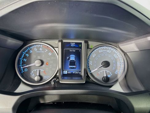 Used 2023 Toyota Tacoma TRD Sport w/ Advanced Technology Package image 18