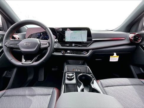 New 2026 Chevrolet Equinox RS w/ Safety and Technology Package AWD/4WD image 11