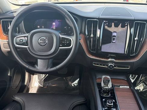 Used 2023 Volvo XC60 B5 Ultimate w/ Climate Package AWD/4WD image 19