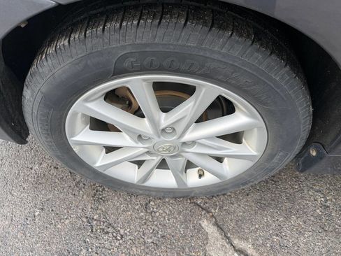 Used 2013 Toyota Prius V Five image 33