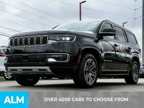Used 2024 Jeep Wagoneer Series II w/ Flexible Seating Group RWD image 2