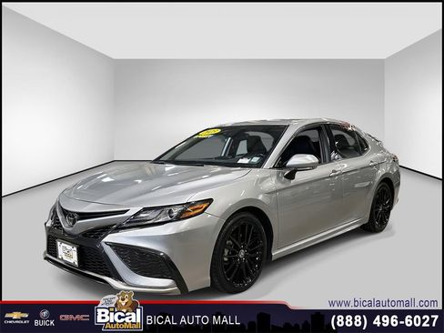 Used 2023 Toyota Camry XSE image 1