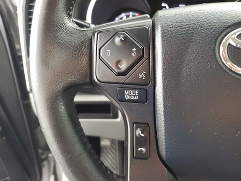 Used 2019 Toyota Sequoia SR5 AWD/4WD image 22