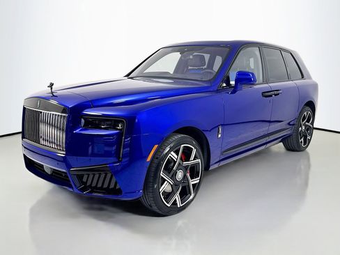 New 2026 Rolls-Royce Cullinan Black Badge image 3