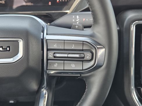 Used 2025 GMC Yukon XL Denali AWD/4WD image 29
