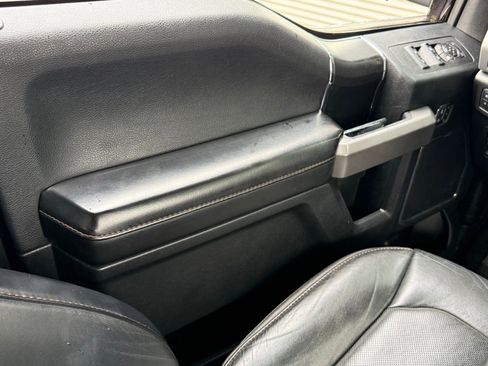 Used 2019 Ford F150 Platinum w/ Equipment Group 701A Luxury image 37