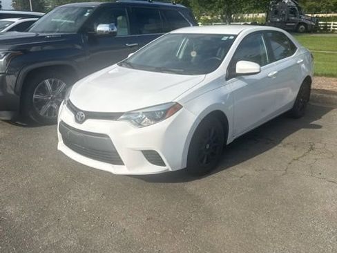 Used 2015 Toyota Corolla L FWD image 3