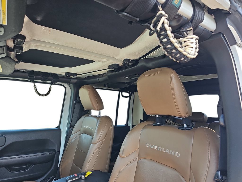 Used 2020 Jeep Gladiator Overland AWD/4WD image 28