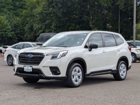 Used 2022 Subaru Forester AWD/4WD image 9