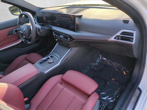 Used 2025 BMW 330i Sedan w/ Convenience Package RWD image 23