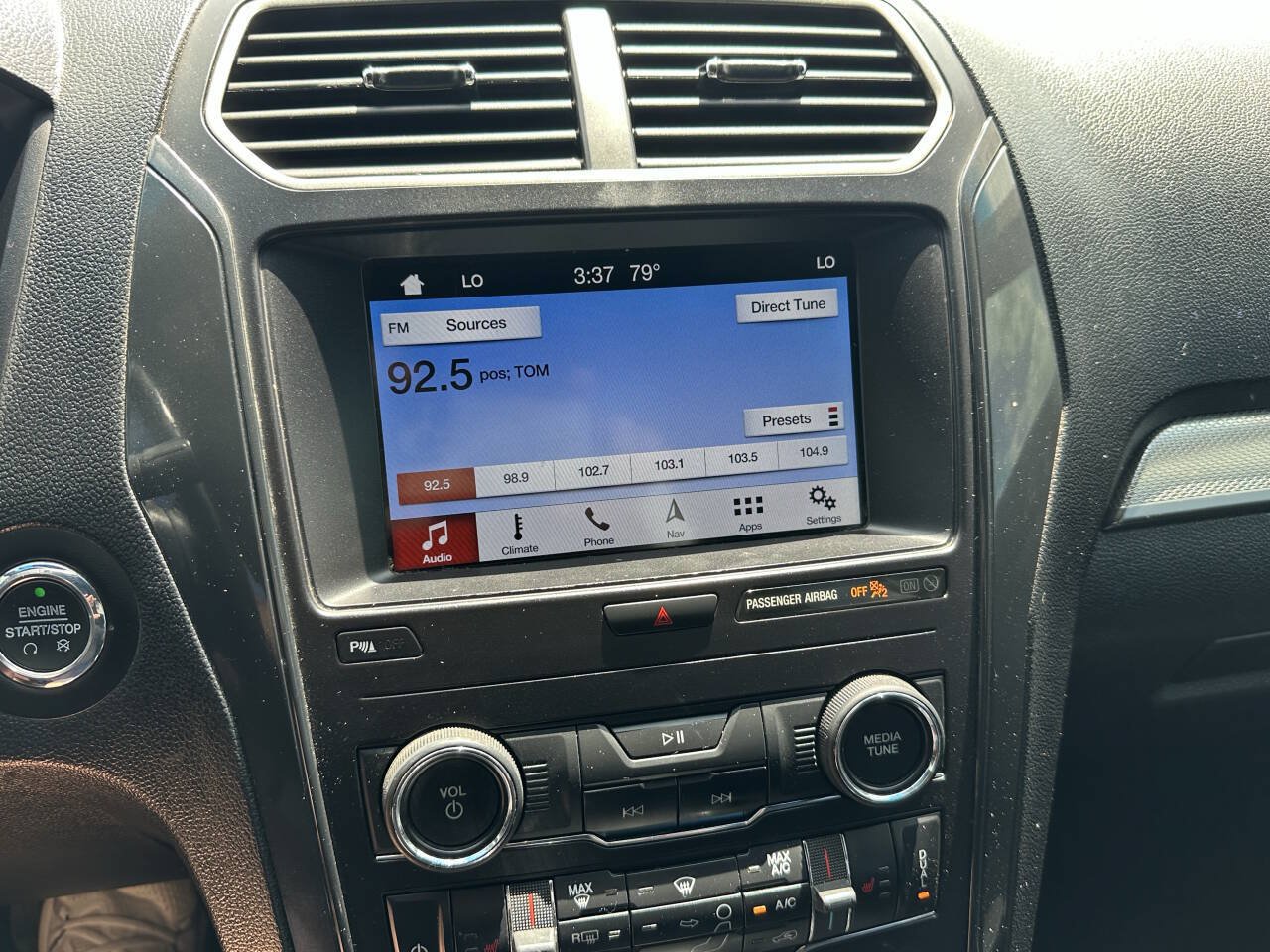 Used 2019 Ford Explorer XLT w/ Equipment Group 202A FWD image 15
