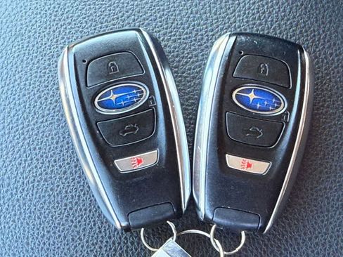 Used 2020 Toyota RAV4 LE w/ Carpet Mat Package AWD/4WD image 20
