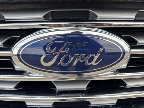 Used 2023 Ford Edge Titanium AWD/4WD image 13