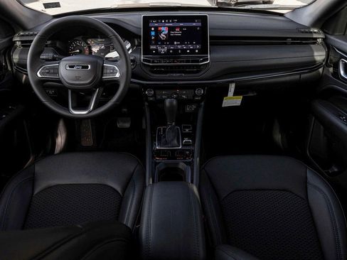 New 2026 Jeep Compass Latitude AWD/4WD image 30