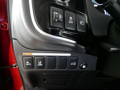 Used 2018 Mitsubishi Outlander GT AWD/4WD image 26