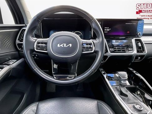 Used 2023 Kia Sorento SX image 8