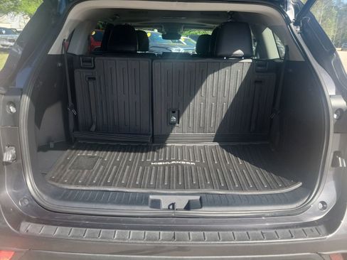 Used 2022 Toyota Highlander XLE image 34