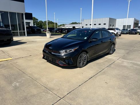 Used 2024 Kia Forte GT-Line w/ GT-Line Premium Package image 3