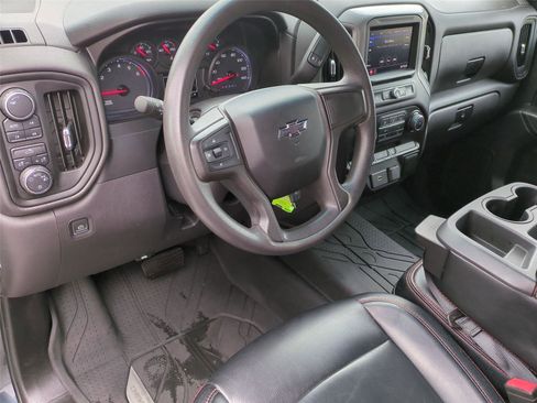 Used 2019 Chevrolet Silverado 1500 Custom Trail Boss AWD/4WD image 9