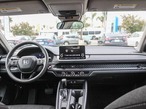 Used 2023 Honda Accord LX image 17