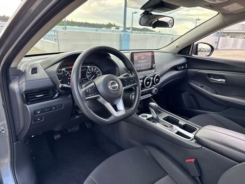 Used 2024 Nissan Sentra SV image 9
