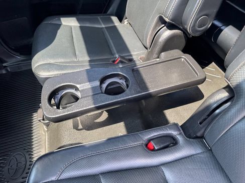 Used 2018 Toyota Highlander Limited Platinum AWD/4WD image 39