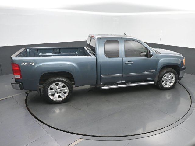 Used 2008 GMC Sierra 1500 SLT w/ SLT Preferred Package AWD/4WD image 40