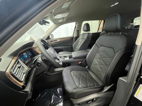 New 2026 Volkswagen Atlas SE image 10