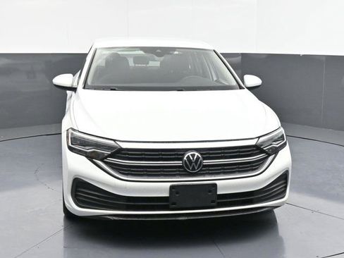 Used 2024 Volkswagen Jetta S image 2