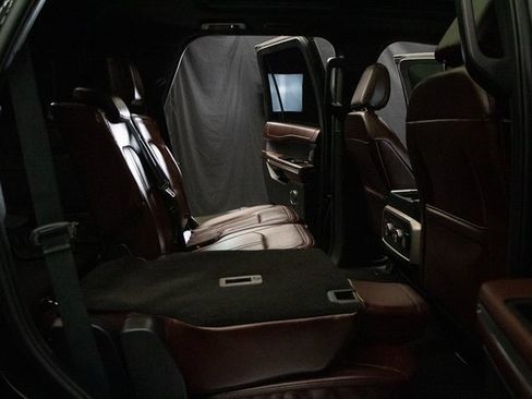 Used 2022 Ford Expedition Limited image 18