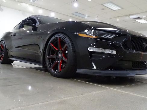 Used 2018 Ford Mustang GT RWD image 22